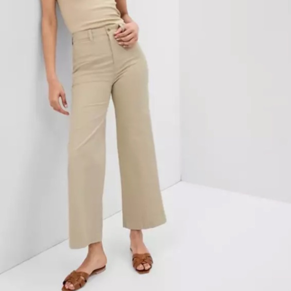 GAP | NWT High Rise Stride Wide Leg Ankle Pants. Size 4